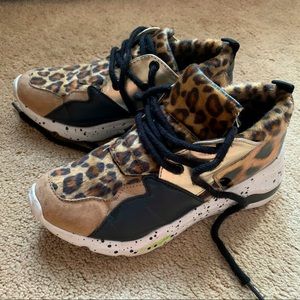 Women’s cheetah print sneakers